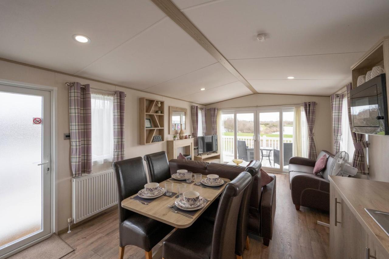 Hallcroft Fishery And Holiday Park Retford Eksteriør bilde